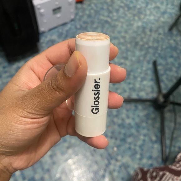 Glossier highlighter - Picture 2 of 2